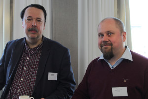 Eero Haimi (vas.) ja Tommi Vuorinen tulivat seminaariin päivittämään tietonsa nanomateriaaleista.